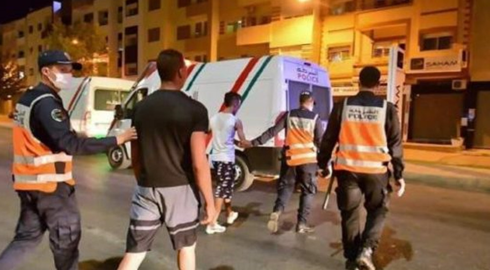 الدار البيضاء: توقيف 30 شخصا للاشتباه في تورطهم في ارتكاب أفعال إجرامية مرتبطة بالشغب الرياضي