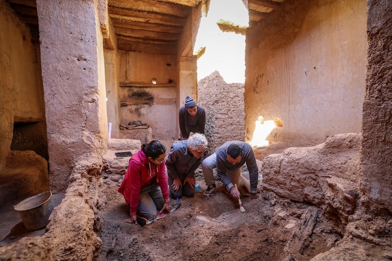 فريق أركيولوجي دولي يواصل اقتفاء الآثار اليهودية في “واحة أقا” المغربية