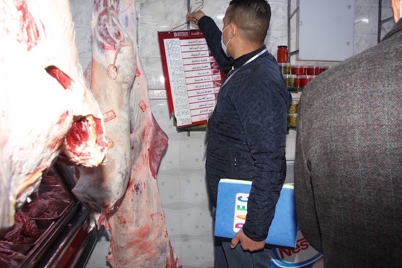 أسعار اللحوم تتحدى قرارات الحكومة.. ومهنيون يكشفون أسباب استمرار الغلاء